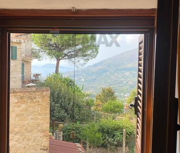 Casa Indipendente in Formia - Foto 1