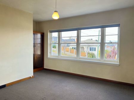 Sun Filled, Top Level Apartment - Photo 3