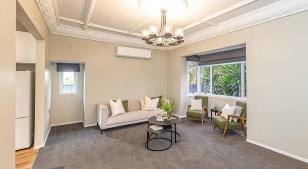 Lovely Liffiton Street home - Photo 1