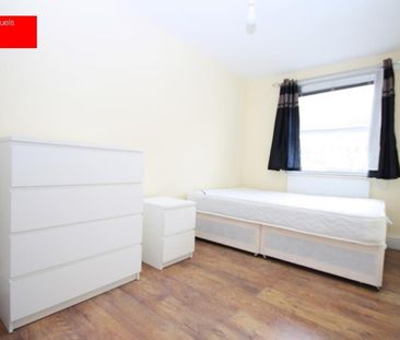4 bedroom flat to rent - Photo 5