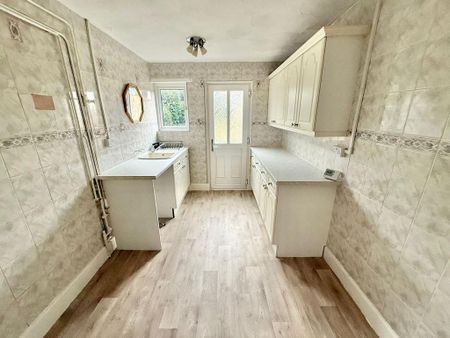 3 bedroom terraced house to rent - Photo 5