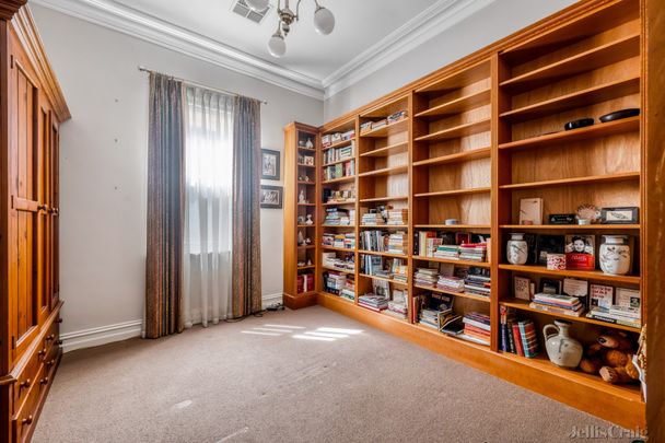 16 Curran Street, North Melbourne - Photo 1