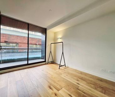 Serene and Spacious - 2 Bedroom Home - Photo 5