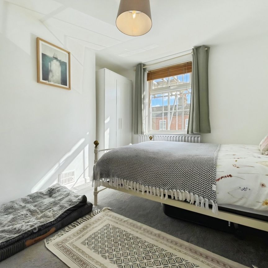 2 bedroom terraced house to rent - Photo 1