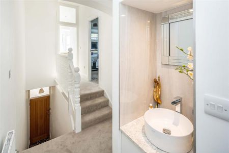 3 bedroom apartment to rent - Photo 2