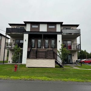 5 1/2 à louer - Photo 2