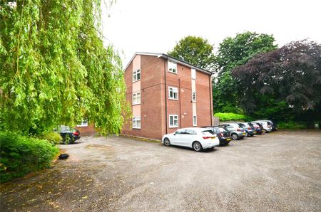 Epworth Court, 18 Hooley Range, Heaton Moor, Stockport, SK4 4HU - Photo 3