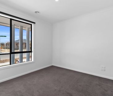 Spacious 4-Bedroom Family Home with Modern Comforts in Beveridge! - Photo 1