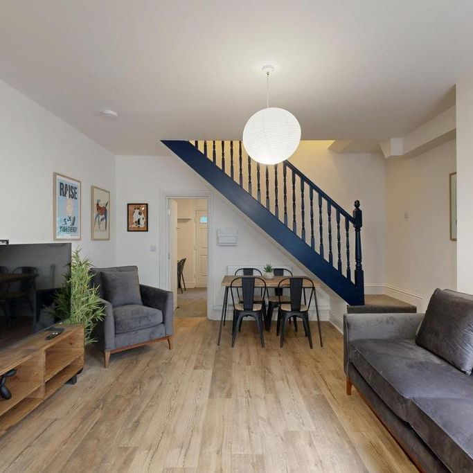 4 bedroom house to rent - Photo 1