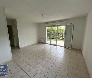 Location Appartement 2 pièces 43m² TONNAY CHARENTE 17430 - Photo 4