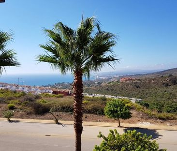 3 Bedroom Townhouse For Rent in Manilva, Málaga - Photo 3