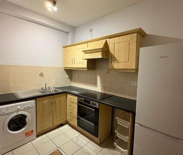 Modern 2 Bed / 2 Bath (Ensuite) Apartment – City Centre Location – ... - Photo 2