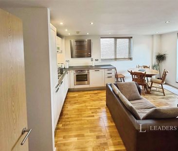 2 bedroom apartment to rent West Street, Brighton, East Sussex, BN1 - Photo 1