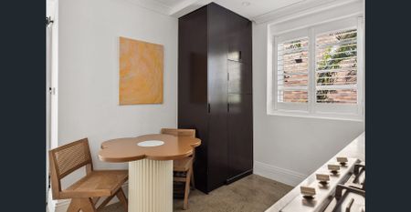 House-like courtyard home with incredible views - Photo 5