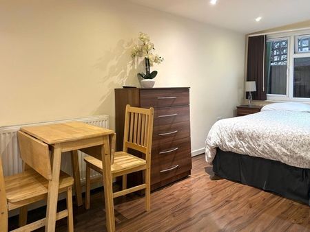 Studio Flat, Cranhurst Road, NW2 - Photo 2