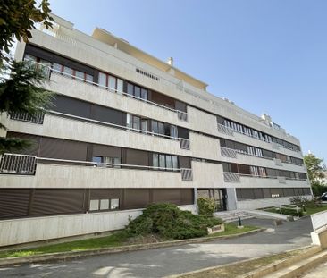 Location Appartement 1 pièce 28m² ST MAUR DES FOSSES 94210 - Photo 3