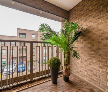 2 bedroom apartment to rent - Photo 2