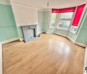 2 bedroom maisonette to rent - Photo 1