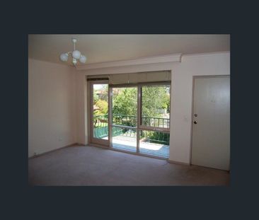 6/20 Alexandra Street, Thornbury VIC 3071 - Photo 3