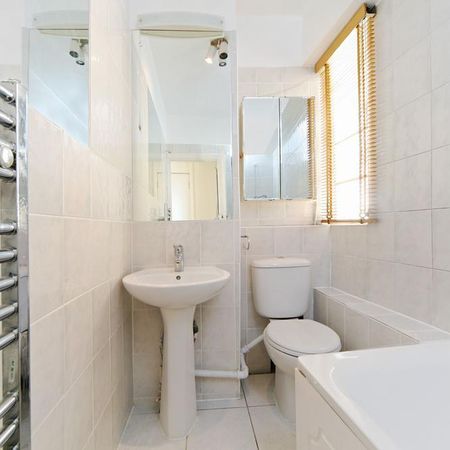 Studio to rent - Photo 4