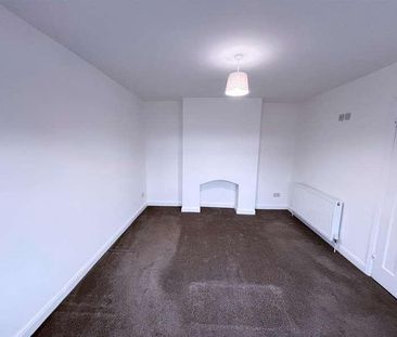 King Edward Avenue, Rainham, RM13 - Photo 1