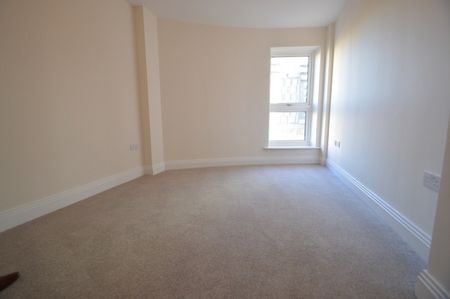 83-95 Windsor Road, Slough, Berkshire,SL1 - Photo 4