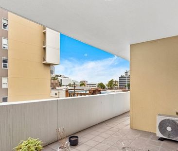 Prime Location, Convenience and Comfort - Photo 3