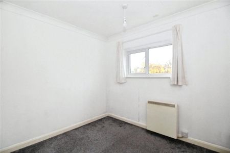 3 bedroom end of terrace house to rent - Photo 4