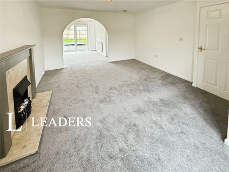 3 bedroom house to rent Bannister Close, Stoke-on-Trent, Staffordshire, ST4 - Photo 2