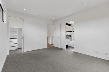 18A Percy Street, Balwyn VIC 3103 - House For Rent | Domain - Photo 3