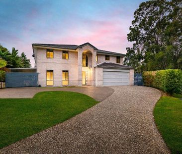 Beautiful Family Home with Outdoor Oasis! - Photo 3