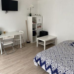 Location Appartement 5 rue Bernard Palissy - Photo 2