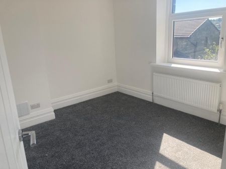 4 bedroom terraced house to rent - Photo 4