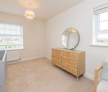 4 bed House - Detached To Let - Photo 6