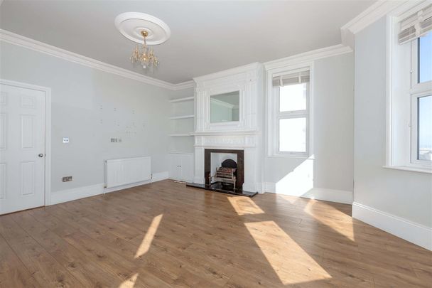 Marine Parade, Worthing Central, Worthing - Photo 1