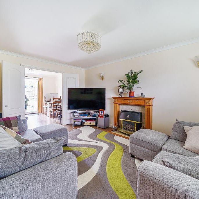 4 bedroom semi-detached house to rent - Photo 1