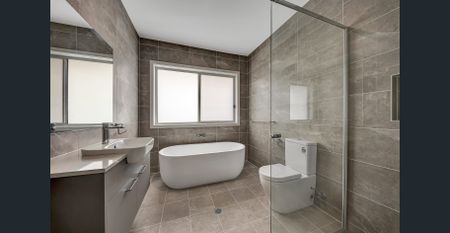 Modern family home - Photo 4