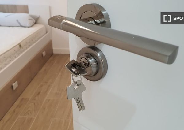 granada, Andalusia 18011