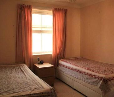 2 bedroom flat to rent - Photo 6