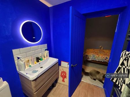 2 bedroom terraced house to rent - Photo 2