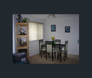 QUIET SPACIOUS UNIT - Break lease - Photo 2