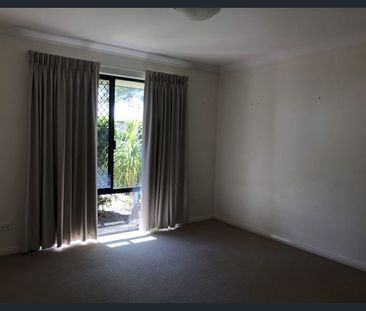 Enjoy Stylish Living and Spacious Comfort in this Low-Maintenance, ... - Photo 4