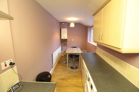 4 Whitehall Terrace, Lincoln, Lincolnshire, LN1 1PQ, United Kingdom - Photo 4