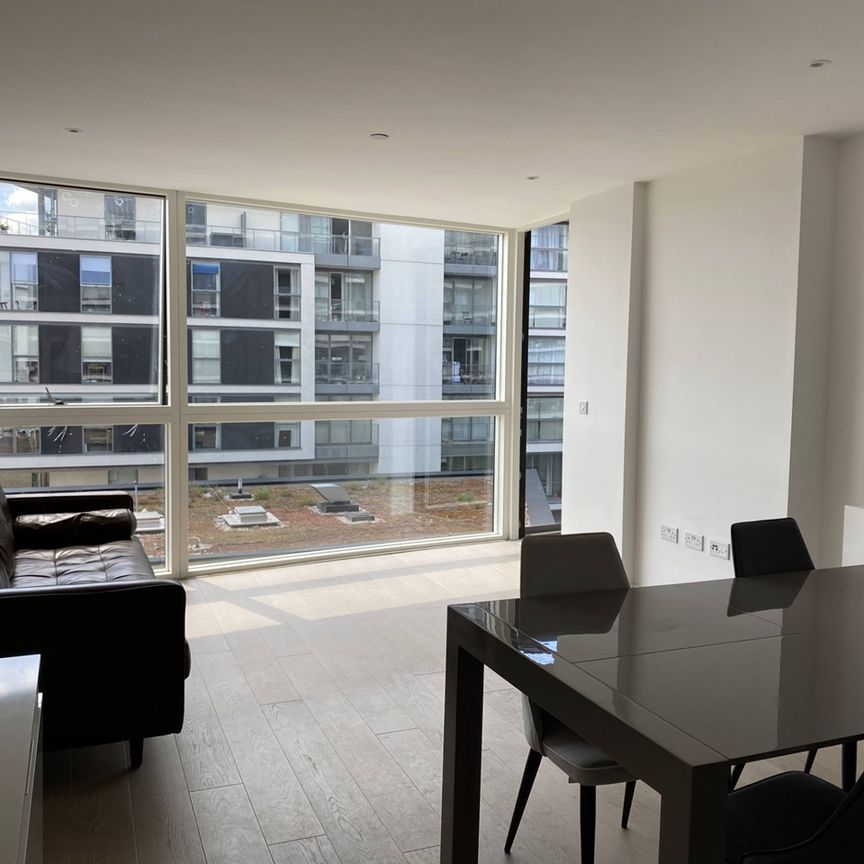 2 Bed Flat, River Gardens Walk, SE10 - Photo 1