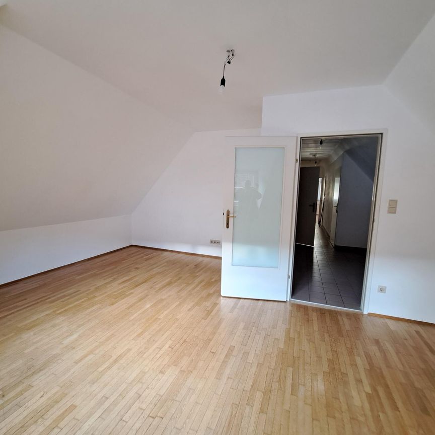 3- Zimmer- DG- Wohnung im Altbau| Sackstraße 14 Top 26 - Foto 1