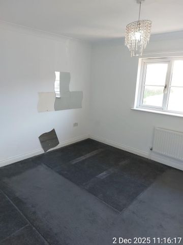 3 bedroom terraced house to rent - Photo 4