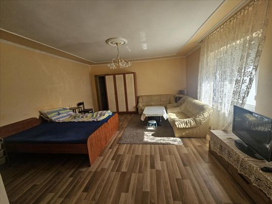 Kiadó átlagos állapotú lakás - Győr - Fotó 1