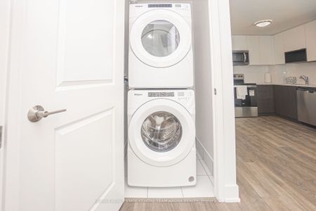 For Lease - 202 Burnhamthorpe Road Unit# 903, Mississauga, Ontario - Photo 2