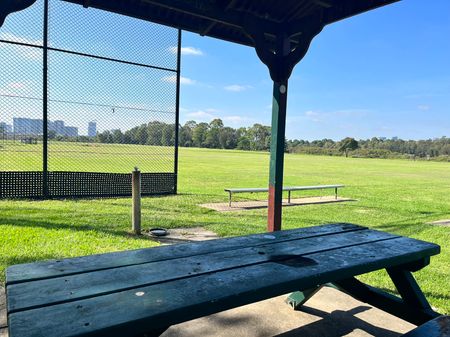 3 Bedroom 2.5 Bathroom 2 Locked Garage Remote Control - Photo 3