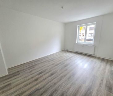 Gemütliche 2-Zimmer-Wohnung mit Loggia in Chemnitz-Hilbersdorf! - Photo 2